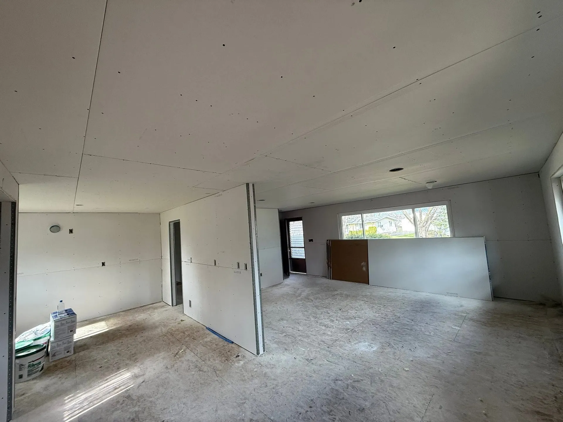 Projeto de teto falso com luz embutida